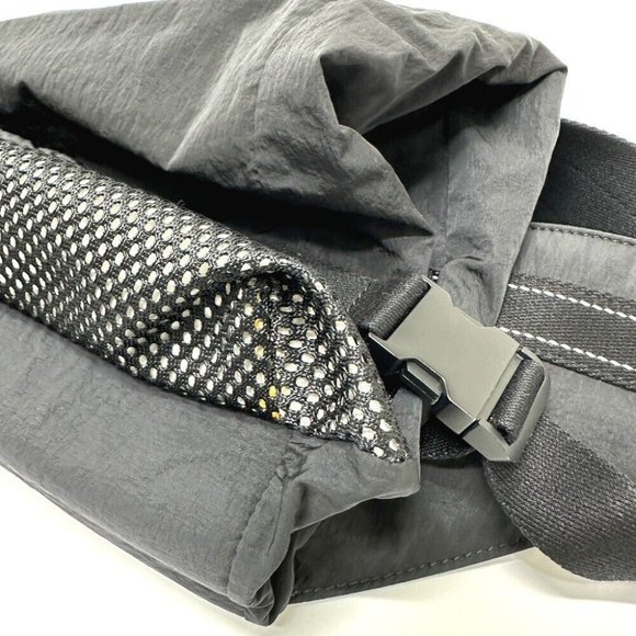 BOTTEGA VENETA body bag bag waist pouch Waist Pouch Nylon Black - Picture 7 of 15